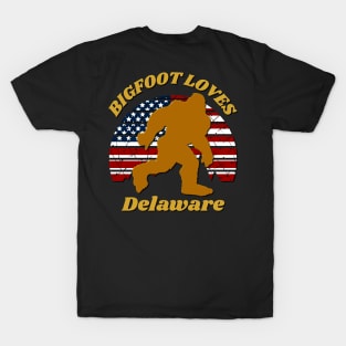 Bigfoot loves America and Delaware too T-Shirt